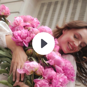 Video ROCHAS Mademoiselle in Paris parfémovaná voda pro ženy